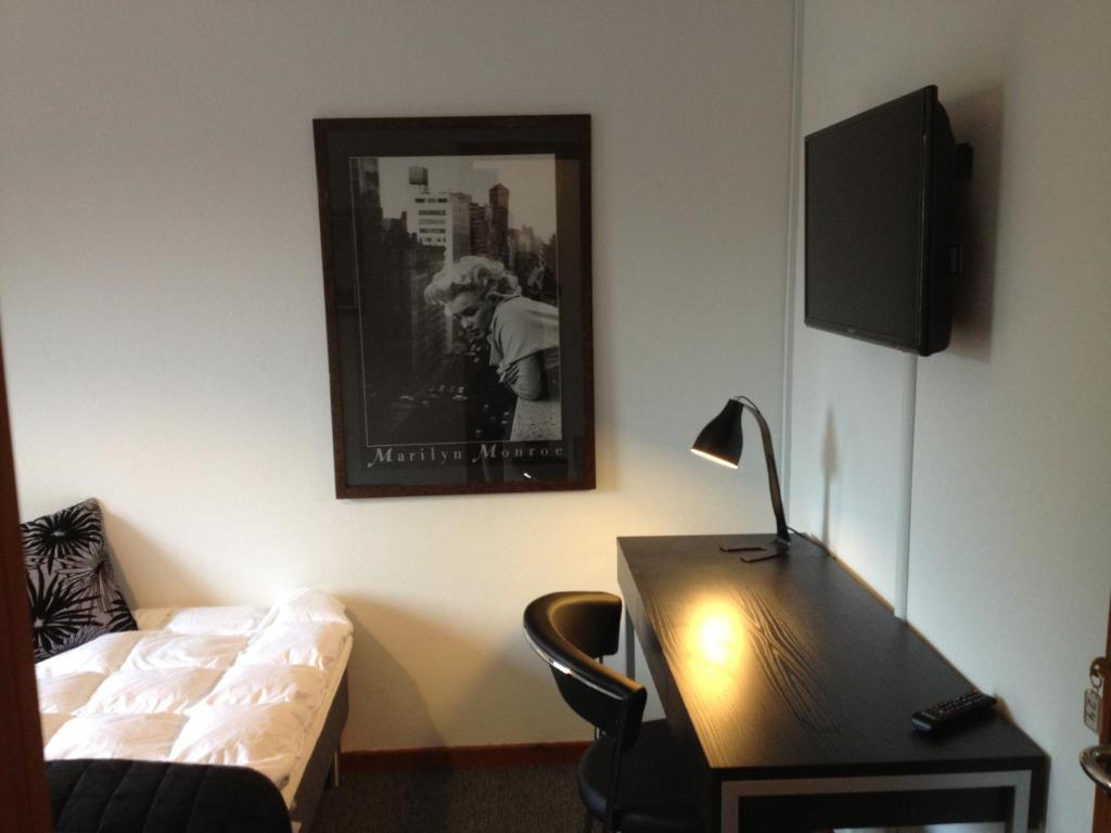 Kanns Hotel Åkirkeby Room photo
