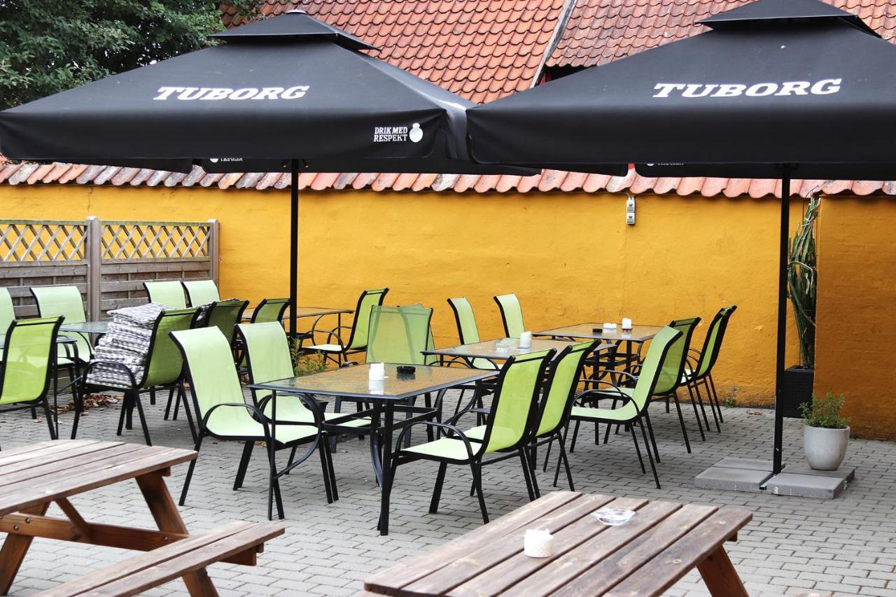 Kanns Hotel Åkirkeby Exterior photo