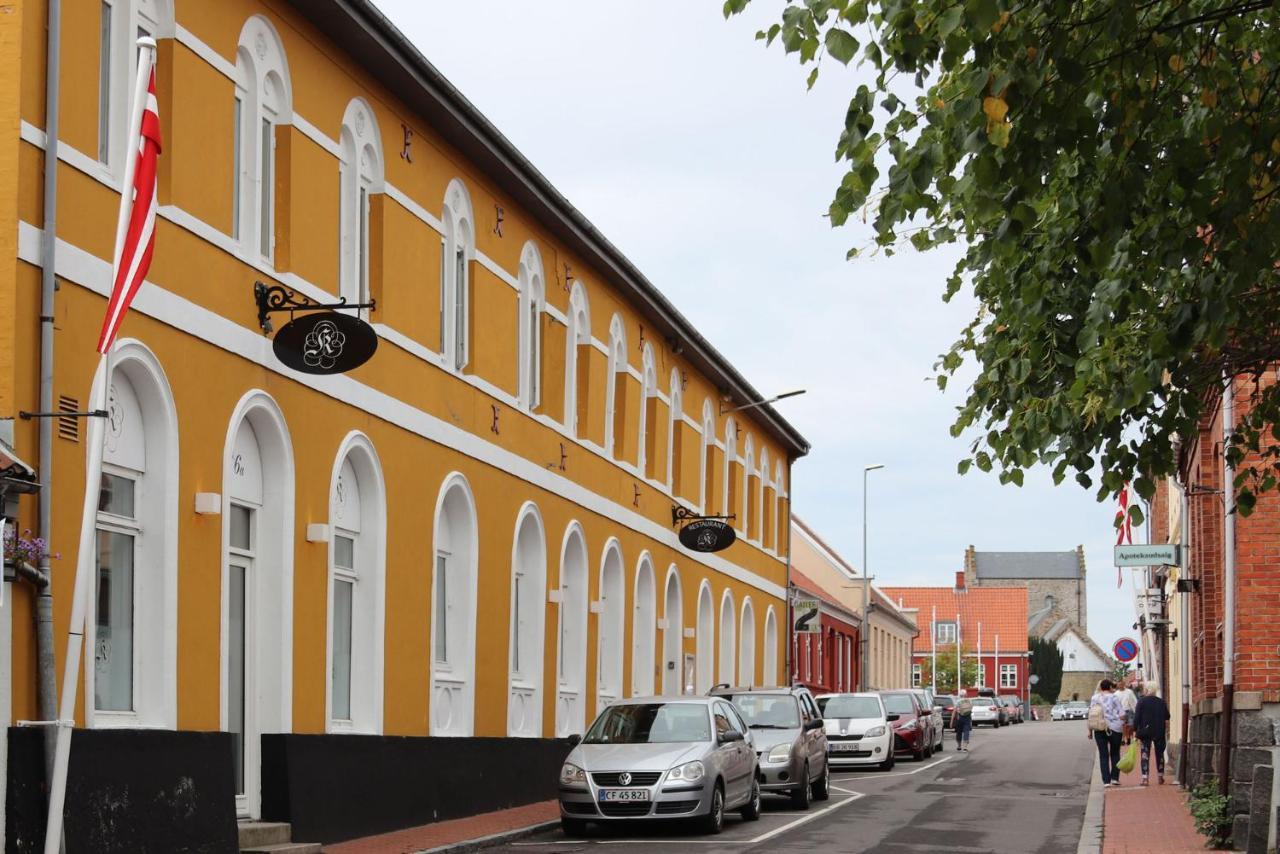 Kanns Hotel Åkirkeby Exterior photo