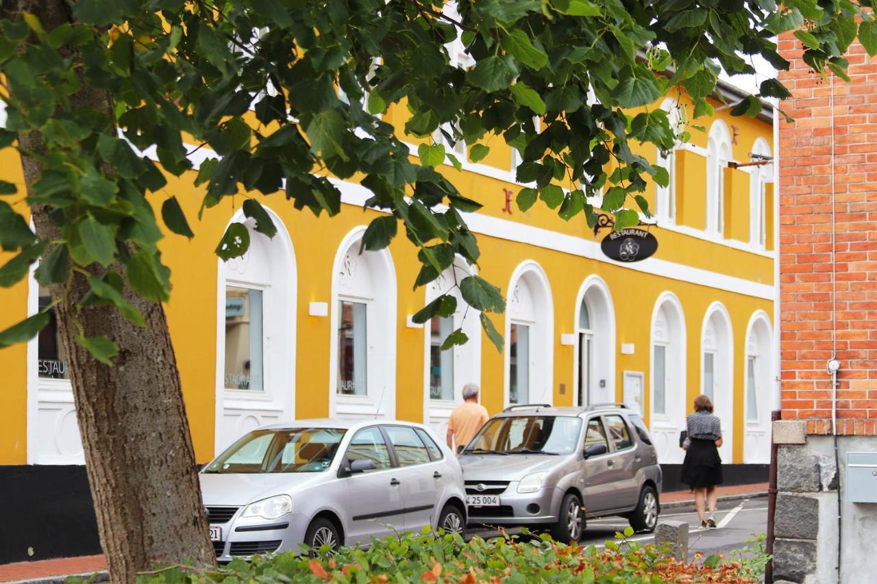 Kanns Hotel Åkirkeby Exterior photo